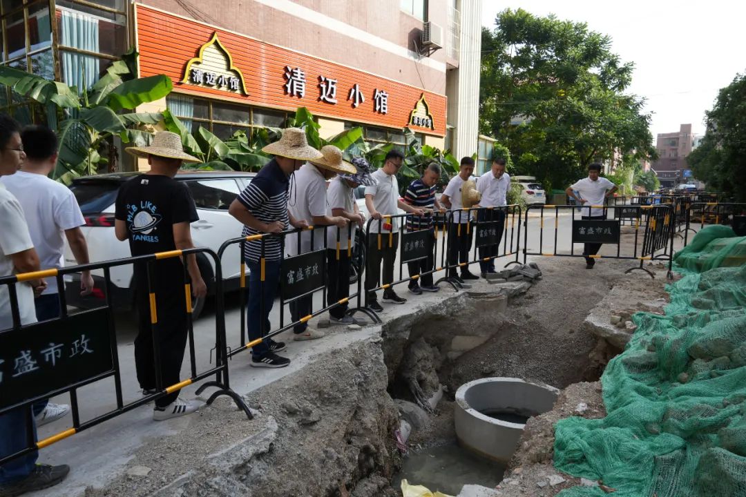 【治水攻坚】擦亮高质量发展生态底色！港口镇开展水污染治理调研督导1.jpeg